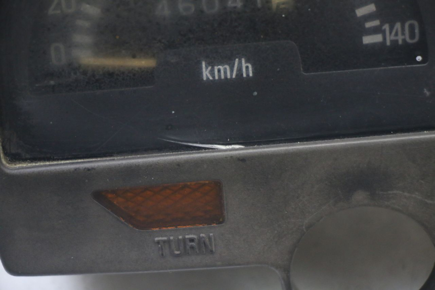 photo de LICZNIK  YAMAHA SR 125 (1982 - 2003) - Zbliżenie techniczne