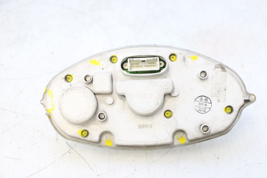 photo de LICZNIK YAMAHA YP MAJESTY 125 (2002 - 2006) - Punkty mocowania
