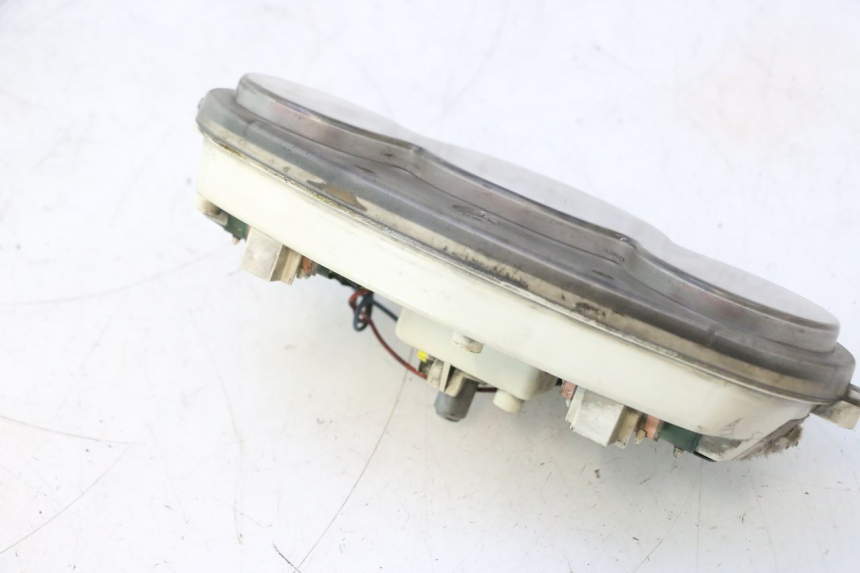 photo de LICZNIK YAMAHA YP MAJESTY 125 (1998 - 2001) - Oznaczenia i referencje