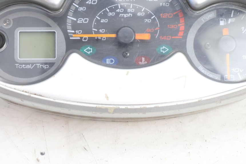 photo de LICZNIK YAMAHA YP MAJESTY 125 (2007 - 2010) - Zoom stanu zużycia