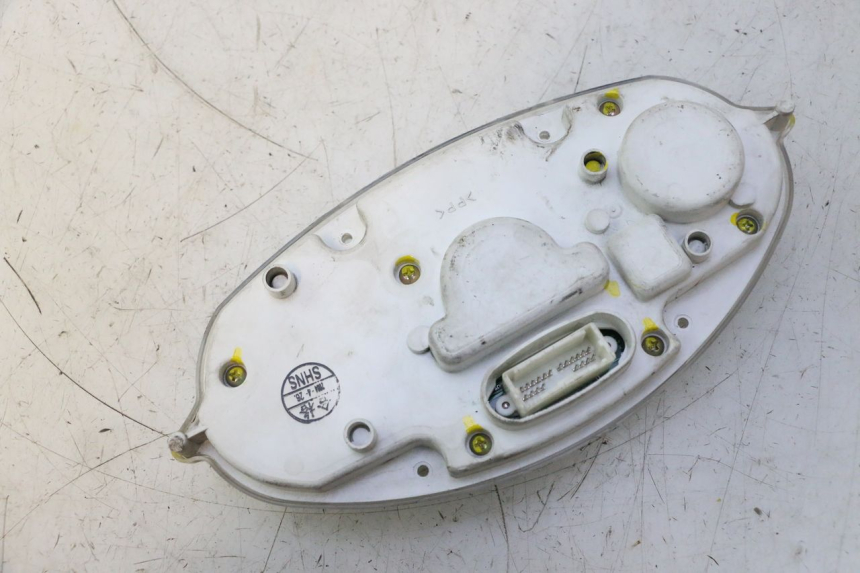 photo de LICZNIK YAMAHA YP MAJESTY 125 (2002 - 2006) - Inny kąt widzenia