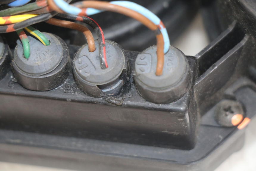 photo de LICZNIK YAMAHA YZF R THUNDERCAT 600 (1996 - 2003) - Zoom stanu zużycia