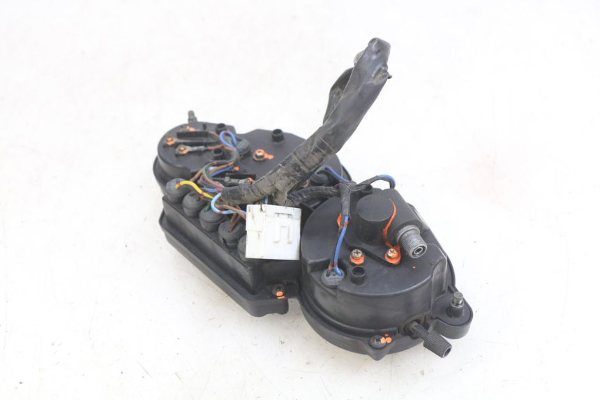 photo de LICZNIK YAMAHA YZF R THUNDERCAT 600 (1996 - 2003) - Punkty mocowania