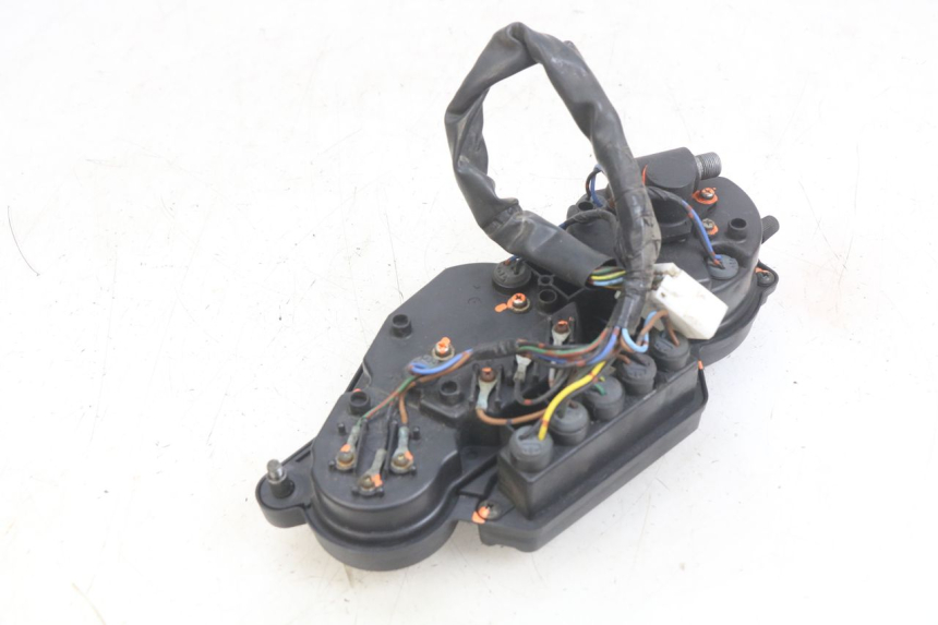 photo de LICZNIK YAMAHA YZF R THUNDERCAT 600 (1996 - 2003) - Oznaczenia i referencje