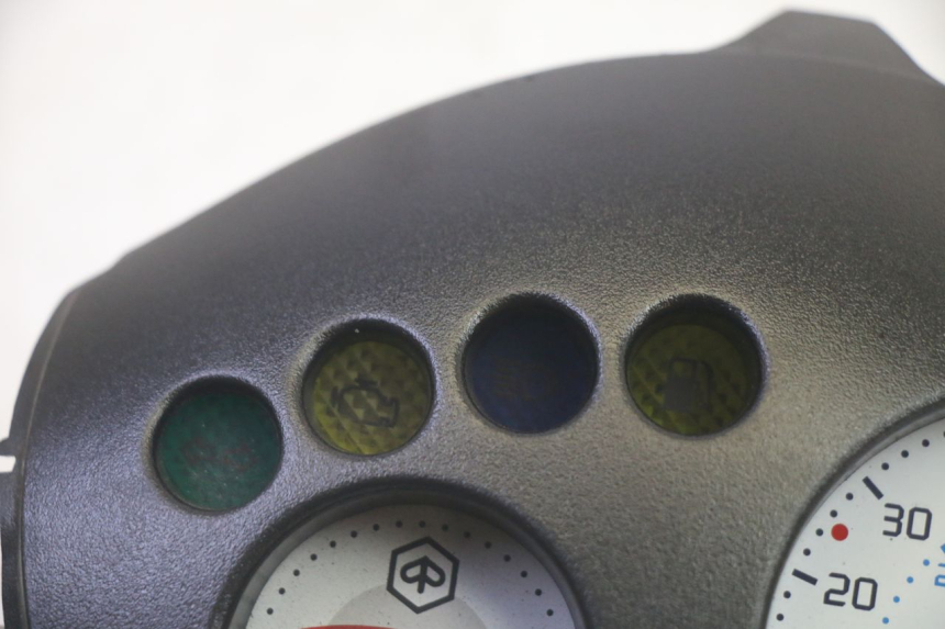 photo de LICZNIK PIAGGIO ZIP 4T 50 (2018 - 2020) - Zoom stanu zużycia