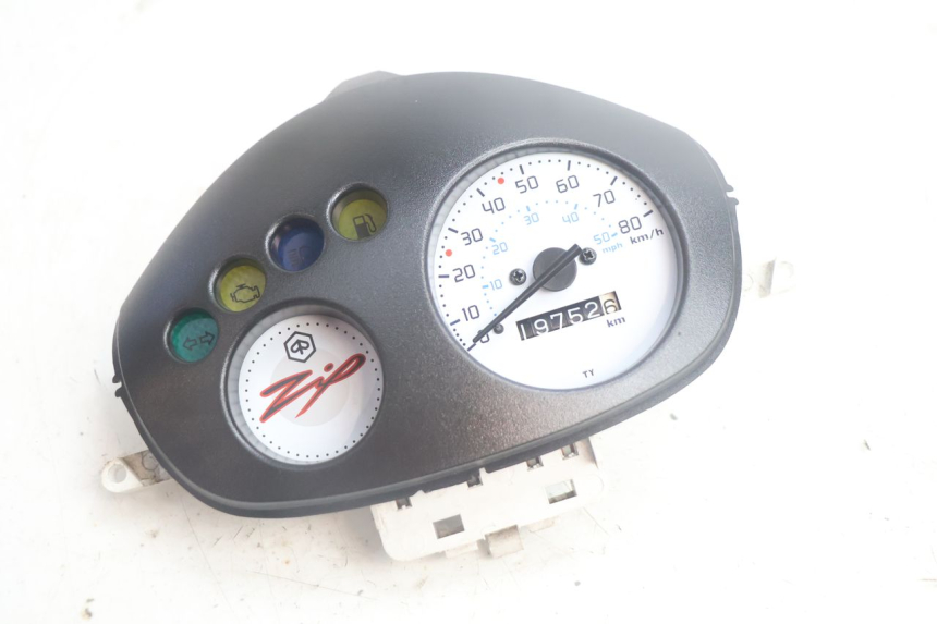 photo de LICZNIK PIAGGIO ZIP IGET 4T 50 (2021 - 2023) - Widok główny
