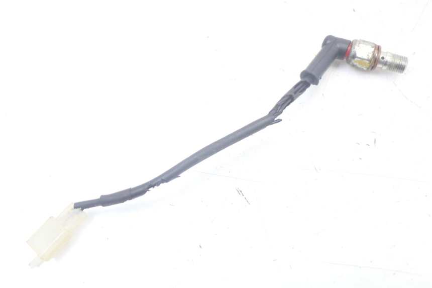 photo de Włącznik tylnego światła stopu QUADRO 3D S 350 (2013 - 2018) - Zoom stanu zużycia