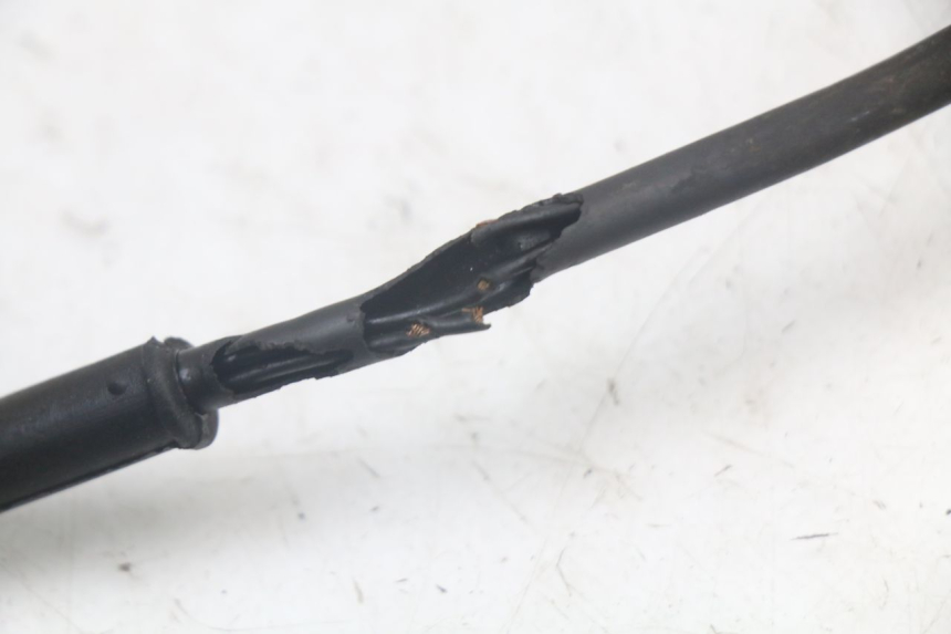 photo de Włącznik tylnego światła stopu QUADRO 3D S 350 (2013 - 2018) - Zbliżenie techniczne