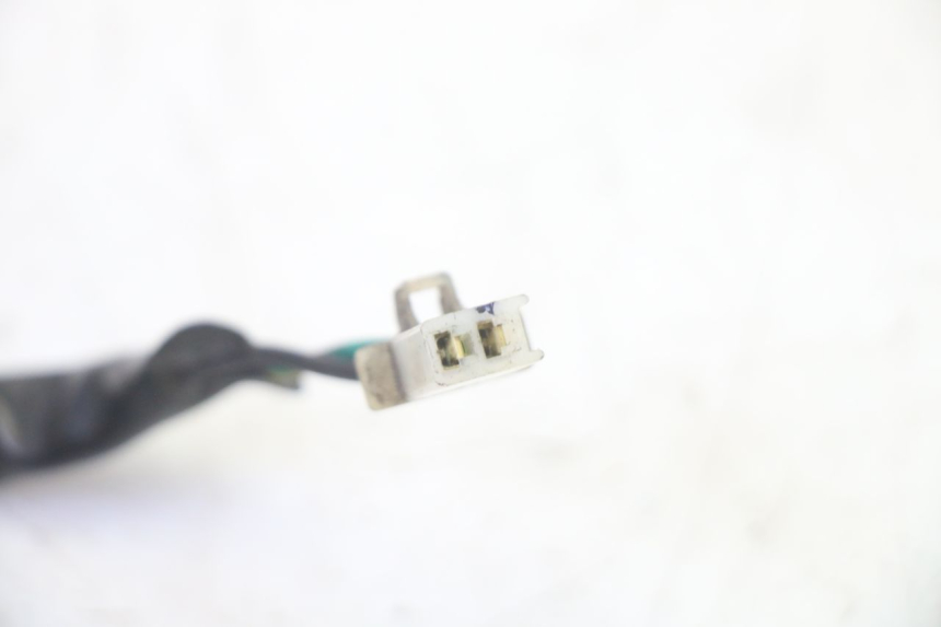 photo de Włącznik tylnego światła stopu HONDA CBF 125 (2009 - 2015) - Zbliżenie techniczne