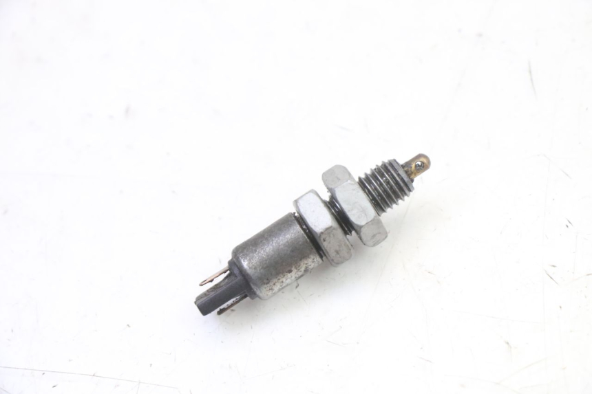 photo de Włącznik tylnego światła stopu APRILIA CLASSIC 125 (1995 - 2001) - Zoom stanu zużycia