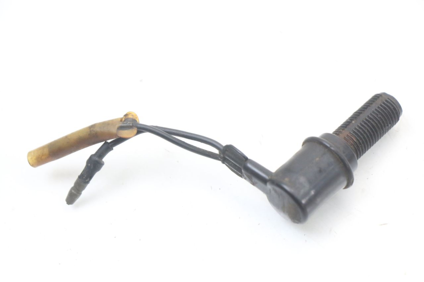 photo de Włącznik tylnego światła stopu YAMAHA DTLC 125 (1982 - 1987) - Zoom stanu zużycia