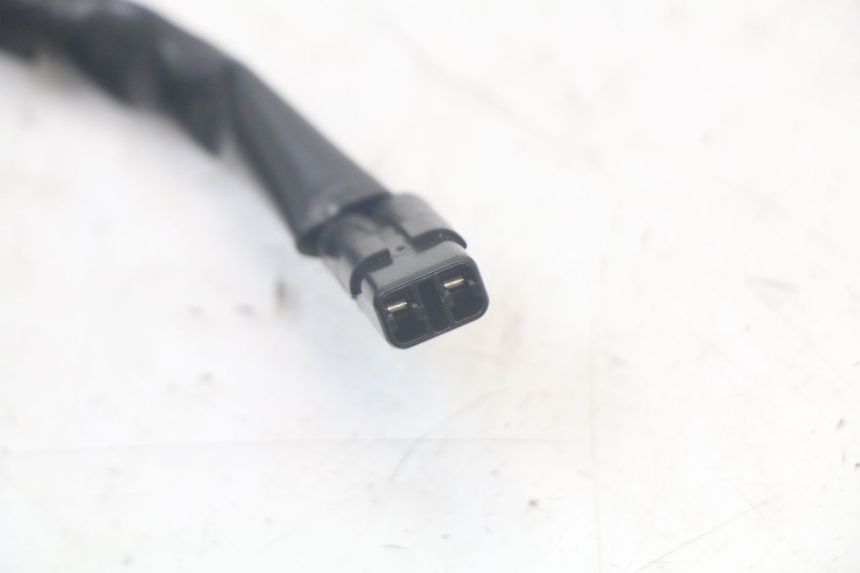 photo de Włącznik tylnego światła stopu KAWASAKI ER-6 ER6 N 650 (2012 - 2016) - Zbliżenie techniczne