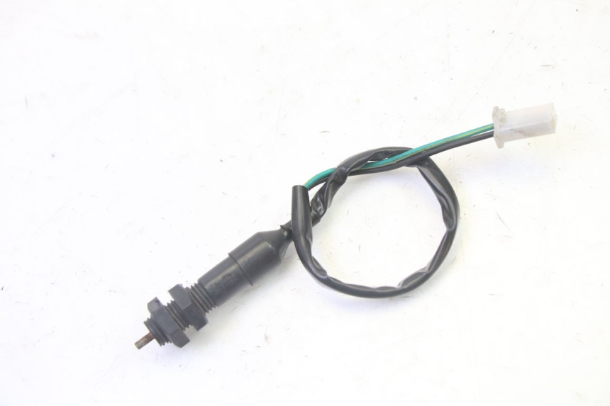 photo de Włącznik tylnego światła stopu STAHO FH 50 (2018 - 2019) - Zoom stanu zużycia