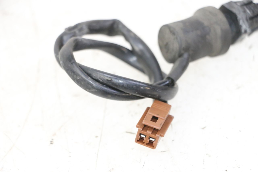 photo de Włącznik tylnego światła stopu YAMAHA FJR ABS 1300 (2006 - 2012) - Szczegół części