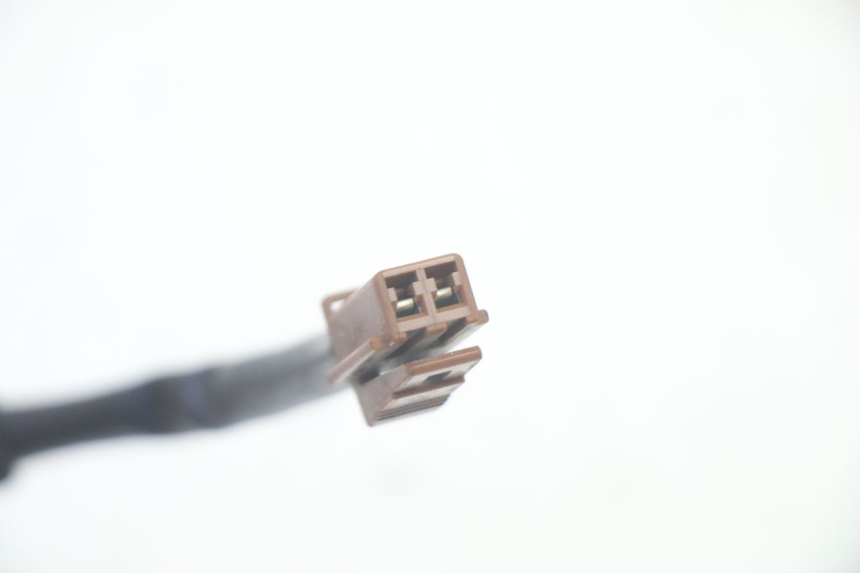 photo de Włącznik tylnego światła stopu YAMAHA FJR ABS 1300 (2006 - 2012) - Inny kąt widzenia