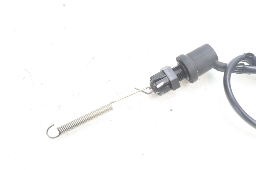 photo de WŁĄCZNIK ŚWIATEŁ STOP TYLNYCH YAMAHA FZ8 800 (2010 - 2016) - Szczegół części