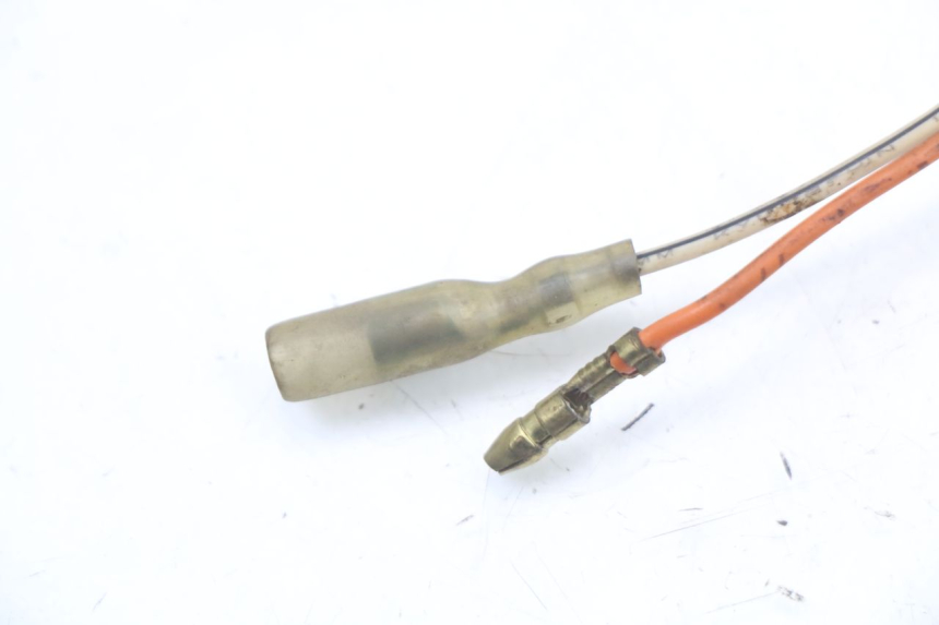 photo de Włącznik tylnego światła stopu HYOSUNG GF 125 (2001 - 2005) - Inny kąt widzenia