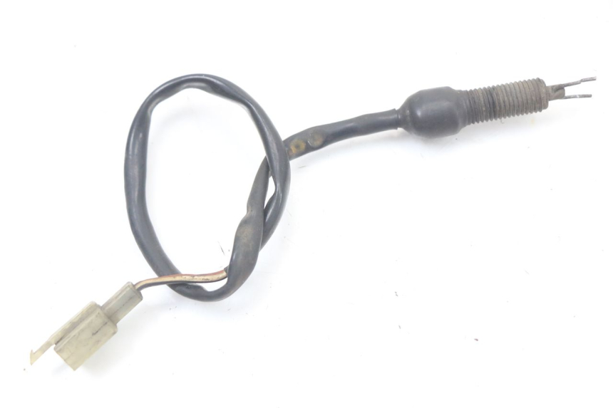 photo de Włącznik tylnego światła stopu SUZUKI GN 125 (1997 - 2000) - Zoom stanu zużycia