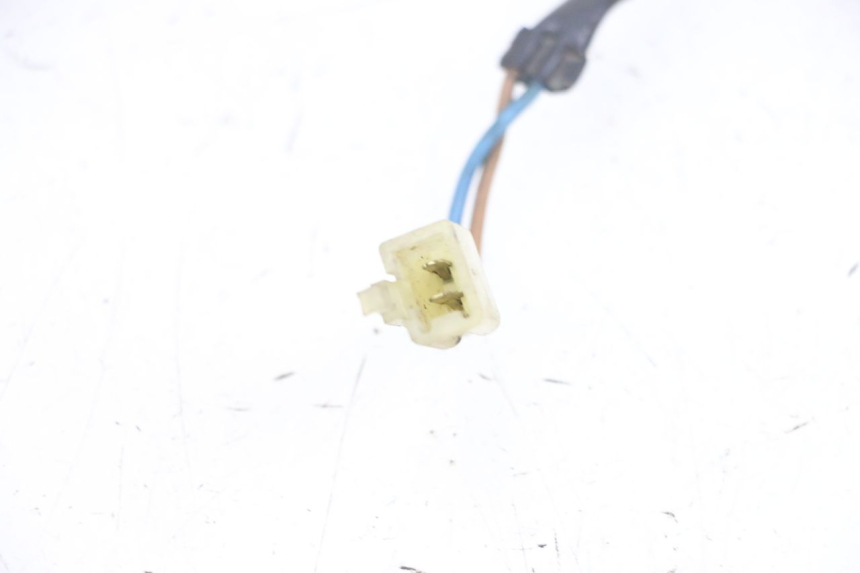 photo de Włącznik tylnego światła stopu KAWASAKI GPX R WARBIRD 600 (1988 - 1993) - Inny kąt widzenia