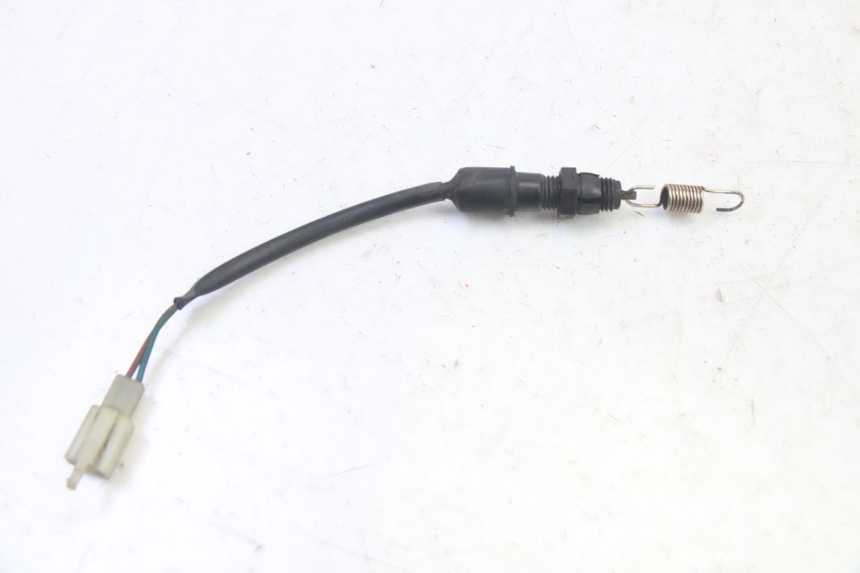 photo de Włącznik tylnego światła stopu KYMCO GRAND DINK 125 (2002 - 2007) - Zoom stanu zużycia