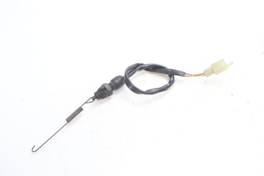 photo de STYK WŁĄCZNIKA ŚWIATEŁ STOPU TYLNEGO SUZUKI GSR 600 (2005 - 2012) - Zoom stanu zużycia
