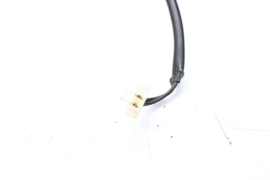 photo de Włącznik tylnego światła stopu SYM HUSKY 125 (1999 - 2005) - Inny kąt widzenia