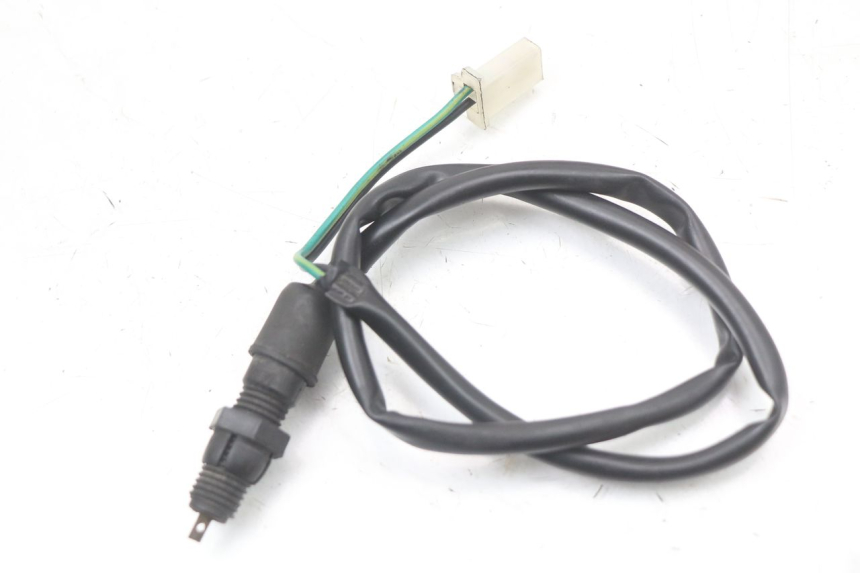 photo de Włącznik tylnego światła stopu KYMCO K-PW K-PIPE 50 (2012 - 2017) - Zoom stanu zużycia