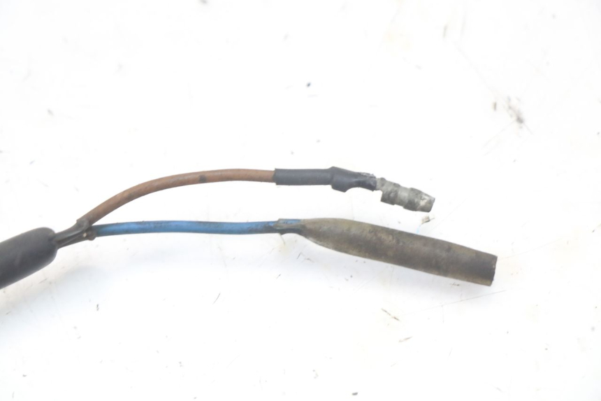 photo de Włącznik tylnego światła stopu KAWASAKI GTR 1000 (1994 - 2004) - Zbliżenie techniczne