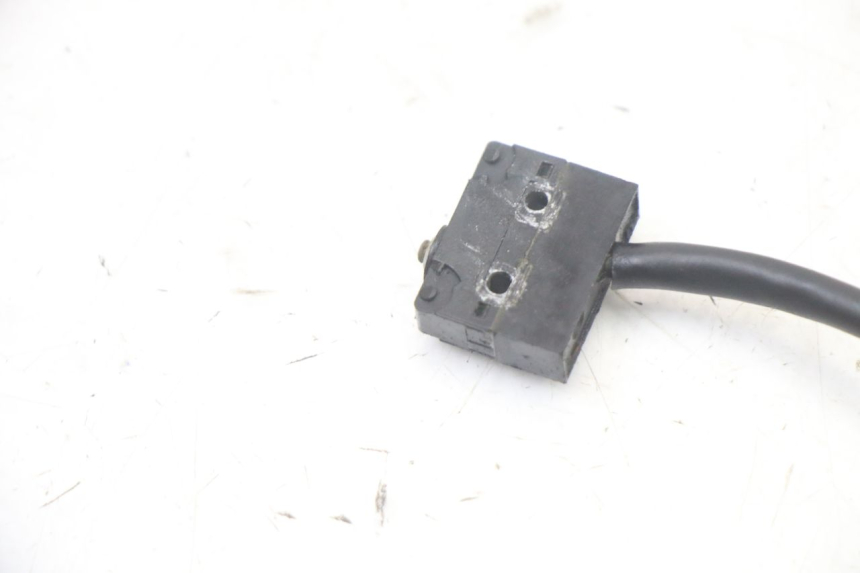 photo de Włącznik tylnego światła stopu PEUGEOT SATELIS COMPRESSOR K15 125 (2006 - 2009) - Zoom stanu zużycia