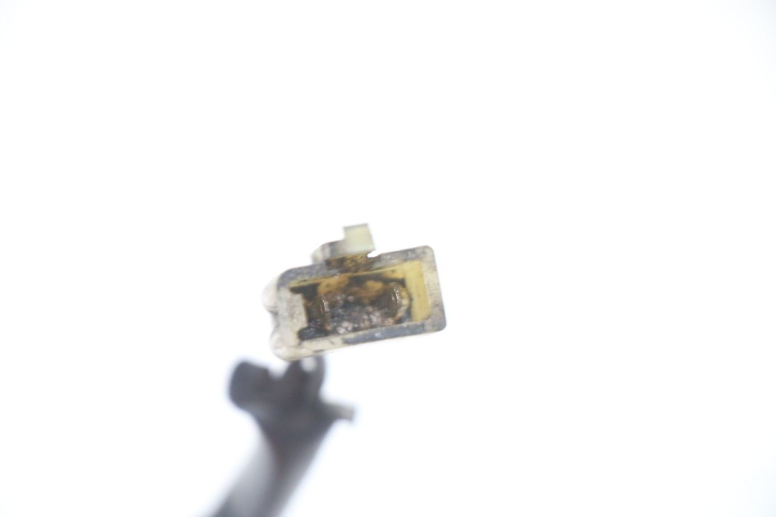 photo de Włącznik tylnego światła stopu HONDA ST PAN EUROPEAN 1300 (2002 - 2013) - Zbliżenie techniczne