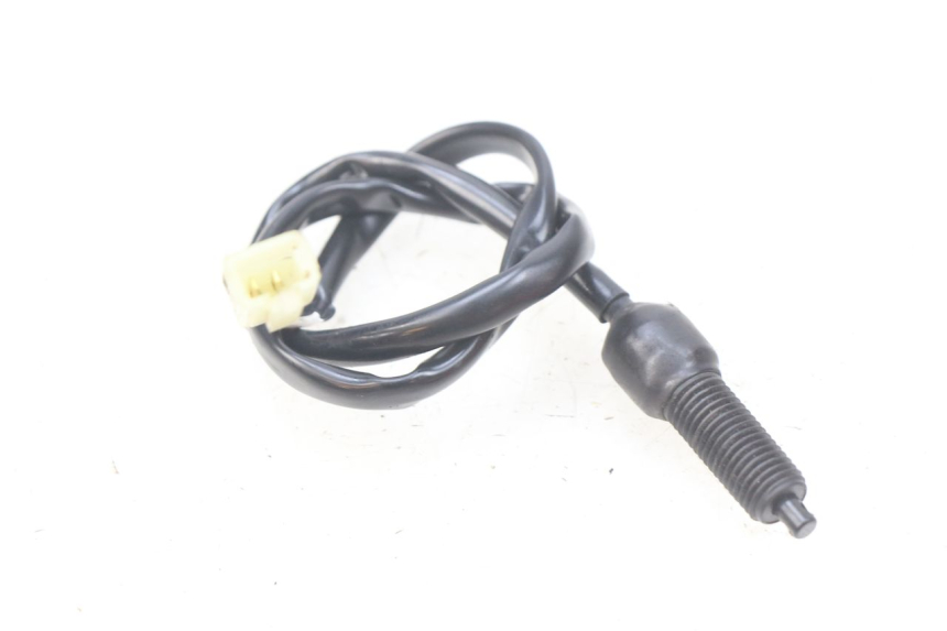 photo de Włącznik tylnego światła stopu SUZUKI SV N 650 (1999 - 2002) - Zoom stanu zużycia