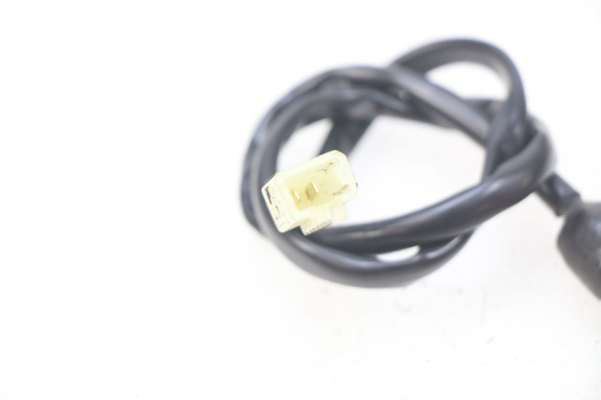 photo de Włącznik tylnego światła stopu SUZUKI SV N 650 (1999 - 2002) - Inny kąt widzenia