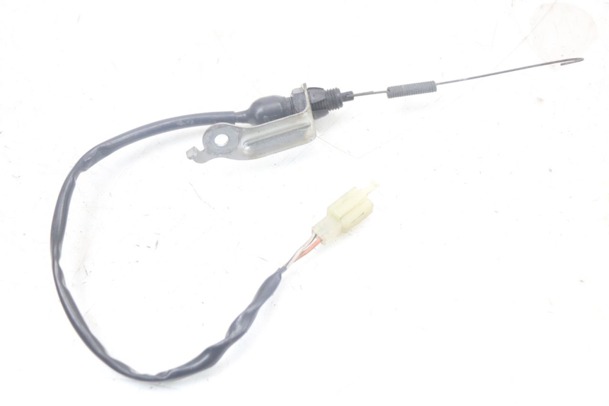 photo de Włącznik tylnego światła stopu SUZUKI SV N 650 (1999 - 2002) - Inny kąt widzenia