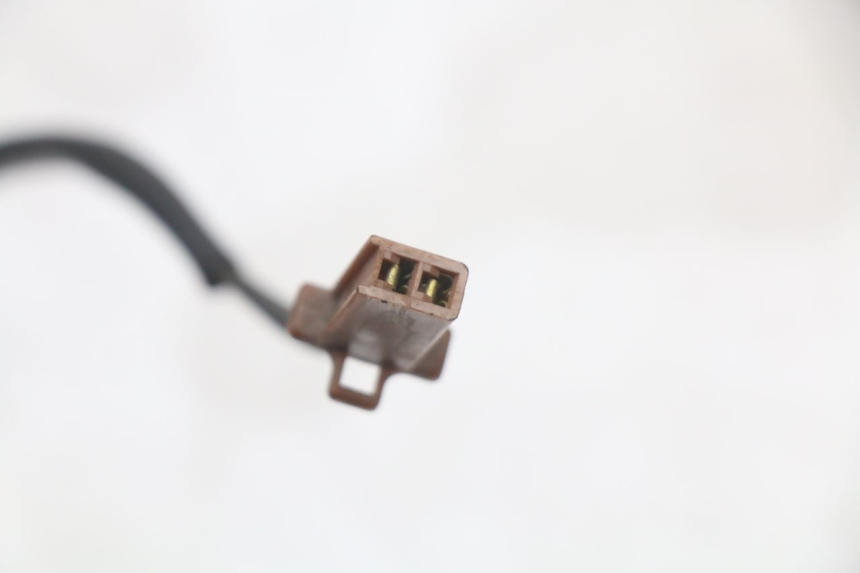 photo de Włącznik tylnego światła stopu YAMAHA TDR DELTABOX 125 (1997 - 2003) - Zbliżenie techniczne