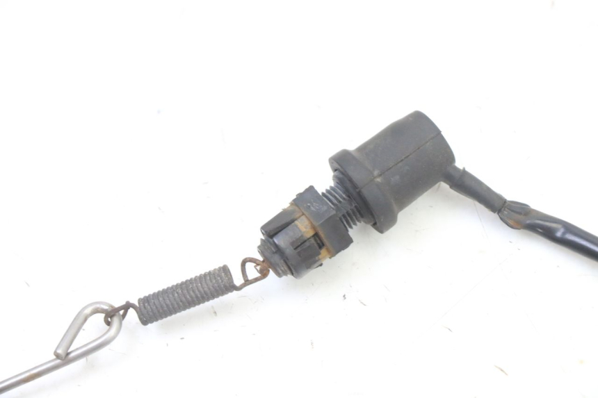 photo de Włącznik tylnego światła stopu YAMAHA TDR DELTABOX 125 (1997 - 2003) - Zoom stanu zużycia