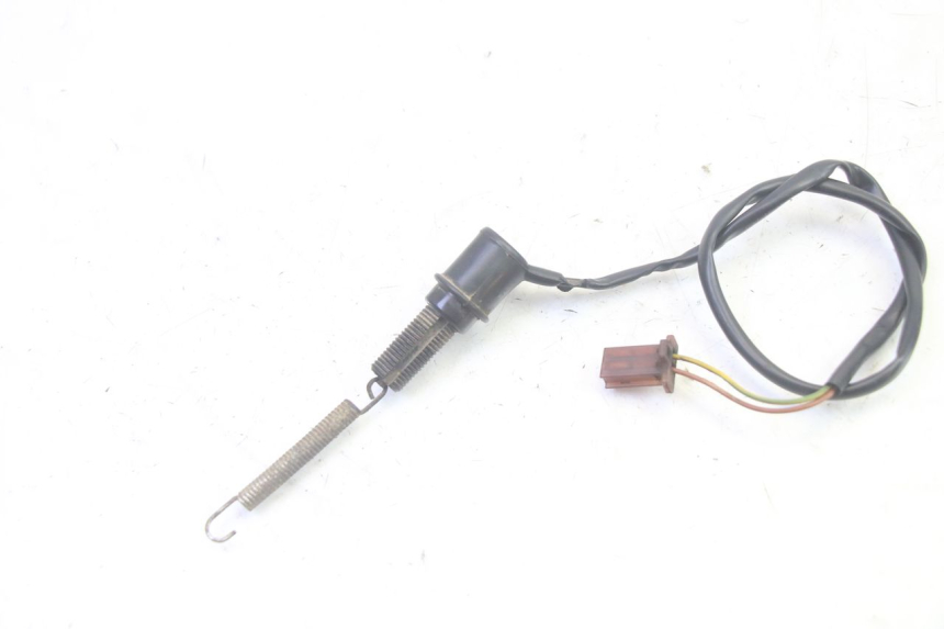 photo de Włącznik tylnego światła stopu YAMAHA TZR 50 (2008 - 2016) - Zoom stanu zużycia