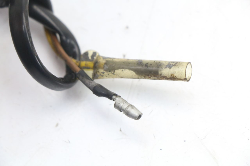 photo de Włącznik tylnego światła stopu YAMAHA XJ F 900 (1983 - 1994) - Widok ogólny