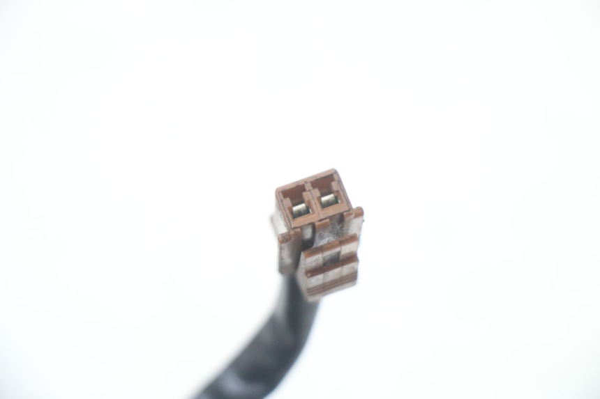 photo de Włącznik tylnego światła stopu YAMAHA FZS FAZER 600 (2001 - 2003) - Zbliżenie techniczne