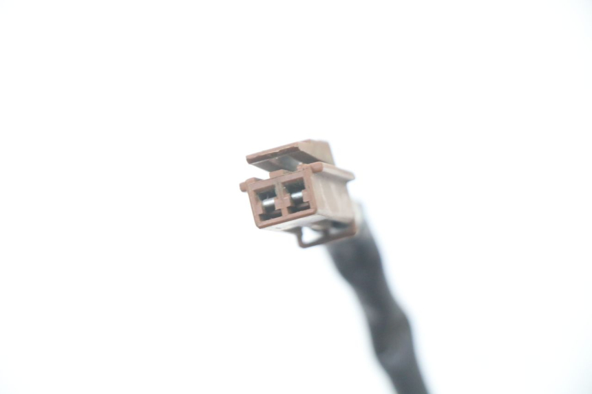 photo de Włącznik tylnego światła stopu YAMAHA FZS FAZER 600 (2001 - 2003) - Zoom stanu zużycia