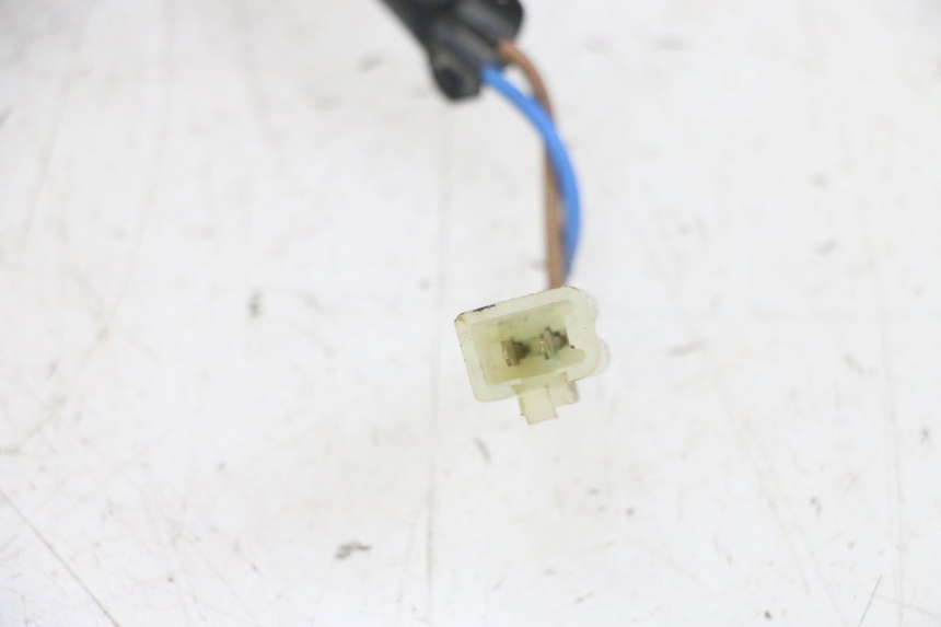 photo de Włącznik tylnego światła stopu KAWASAKI ZR 7 750 (1999 - 2004) - Zoom stanu zużycia