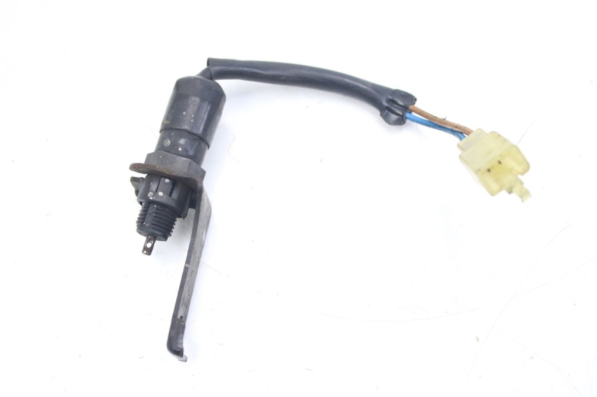 photo de Włącznik tylnego światła stopu KAWASAKI ZZR 600 (1995 - 2004) - Zoom stanu zużycia