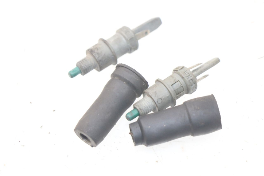 photo de Włącznik światła stopu YAMAHA BW'S 50 (1999 - 2003) - Widok główny