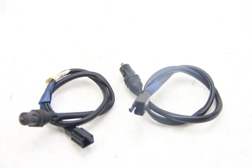 photo de Włącznik światła stopu YAMAHA BW'S BWS 125 (2010 - 2013) - Widok główny