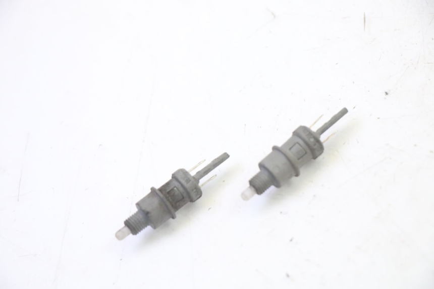 photo de Włącznik światła stopu PEUGEOT CITYSTAR 50 (2013 - 2017) - Widok główny