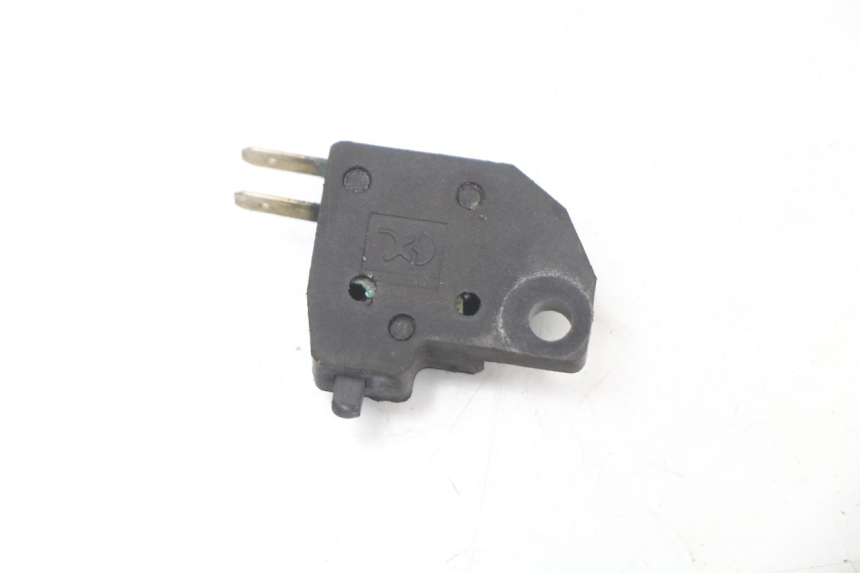 photo de WŁĄCZNIK ŚWIATEŁ STOP PRAWY KYMCO AGILITY CARRY 50 (2011 - 2020) - Inny kąt widzenia