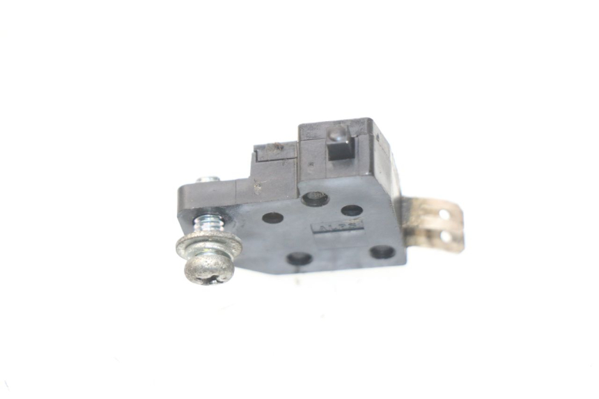 photo de WŁĄCZNIK ŚWIATEŁ STOP PRAWY MV AGUSTA BRUTALE R WALLY 910 (2008 - 2008) - Szczegół części