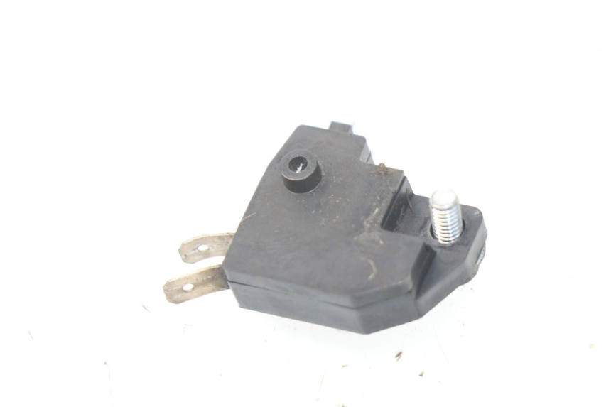 photo de WŁĄCZNIK ŚWIATEŁ STOP PRAWY MV AGUSTA BRUTALE R WALLY 910 (2008 - 2008) - Zoom stanu zużycia