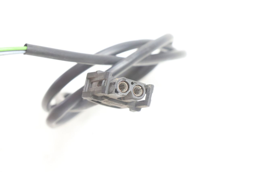 photo de WŁĄCZNIK ŚWIATEŁ STOP PRAWY BMW C1 125 (2000 - 2003) - Inny kąt widzenia