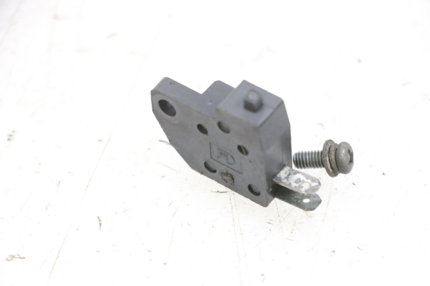 photo de WŁĄCZNIK ŚWIATEŁ STOP PRAWY SYM CROX 4T 50 (2016 - 2023) - Szczegół części