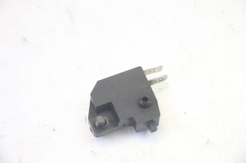 photo de WŁĄCZNIK ŚWIATEŁ STOP PRAWY SYM CROX 4T 50 (2016 - 2023) - Inny kąt widzenia